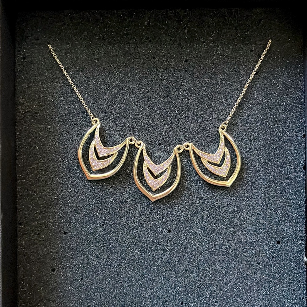 Gold and Diamond Necklace